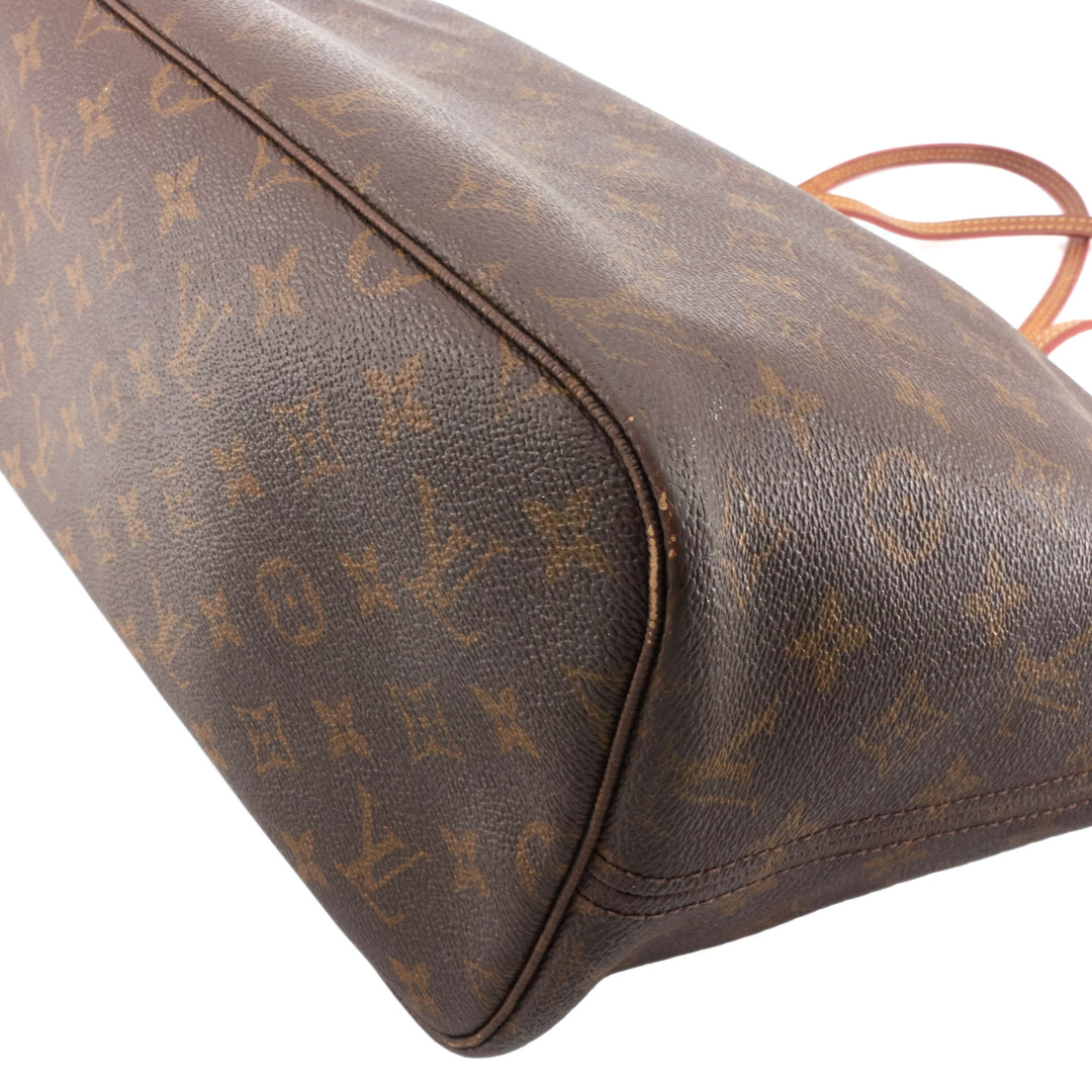 Neverfull MM Monogram Canvas Tote Bag