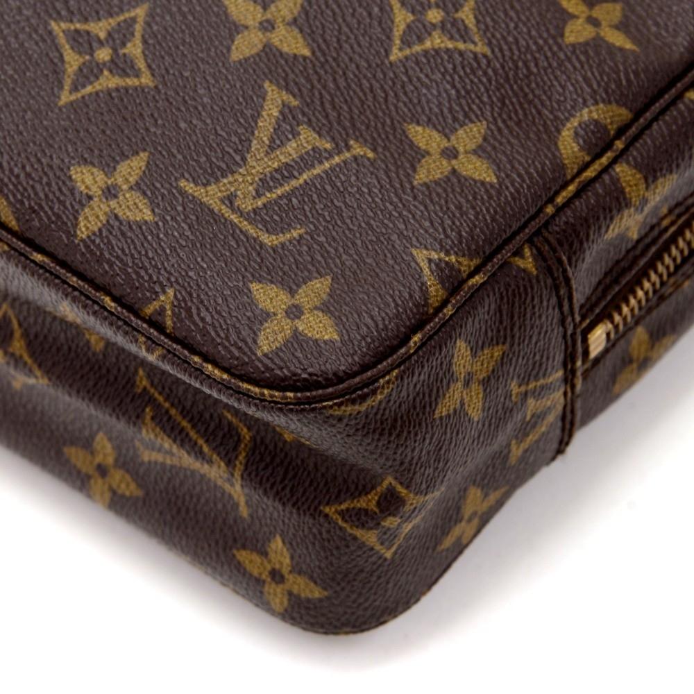 Louis Vuitton Monogram Trousse 23 - Brown Cosmetic Bags, Accessories -  LOU774606