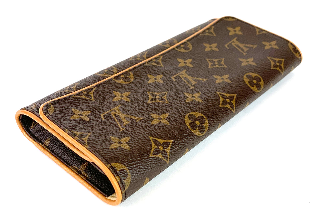 pochette twin gm monogram canvas bag