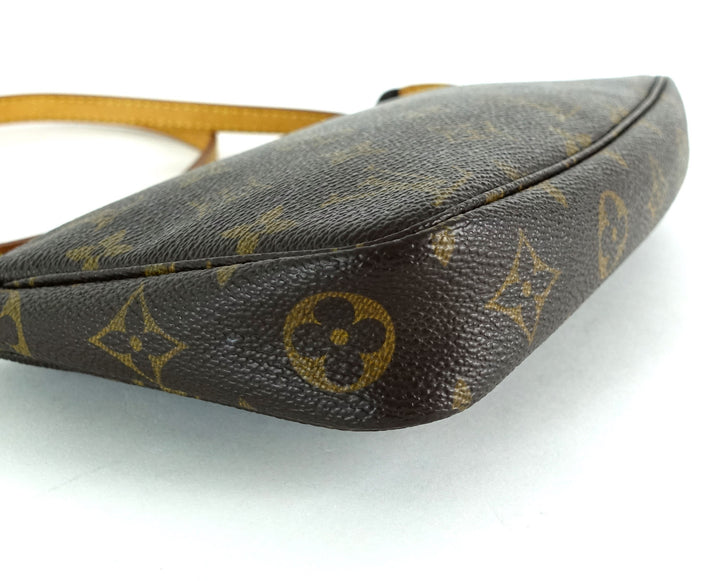 pochette accessoires monogram canvas bag with long strap